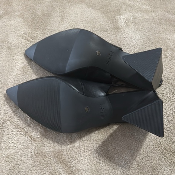 Bar III NWOB Black Sling Back Triangle Block Heels - Picture 8 of 8